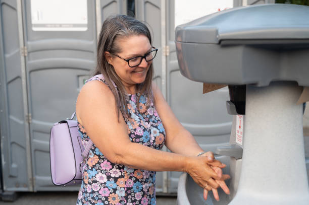 Best Luxury portable toilet rental  in Fort Pierce, FL